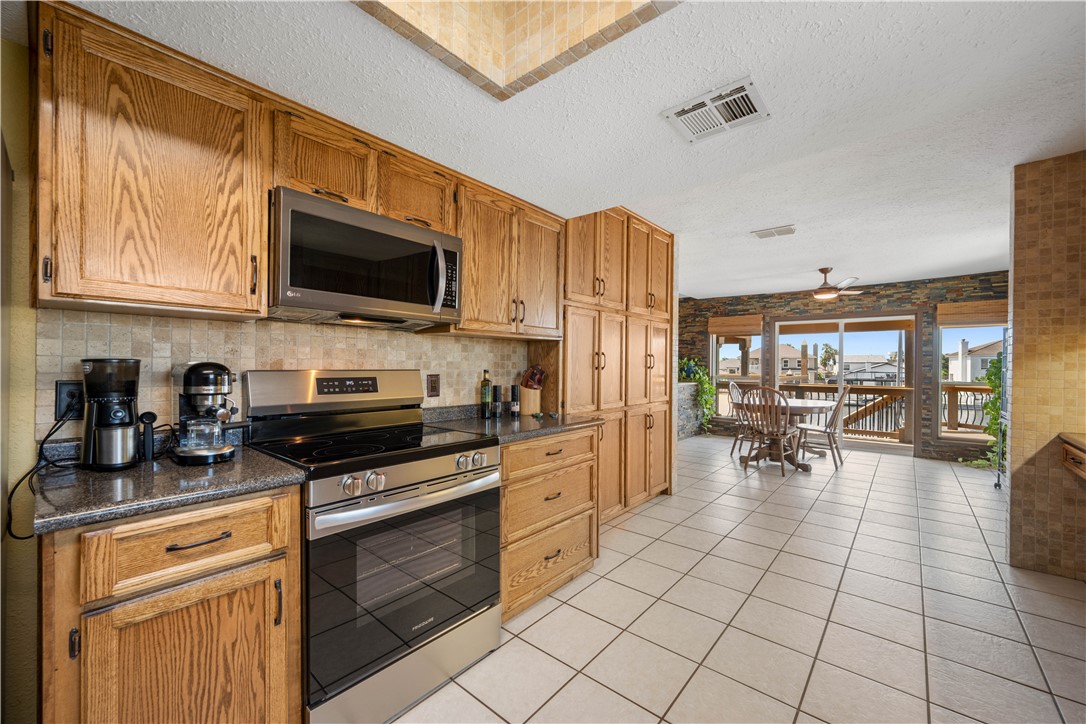 13729 Cayo Cantiles St Property Photo 6