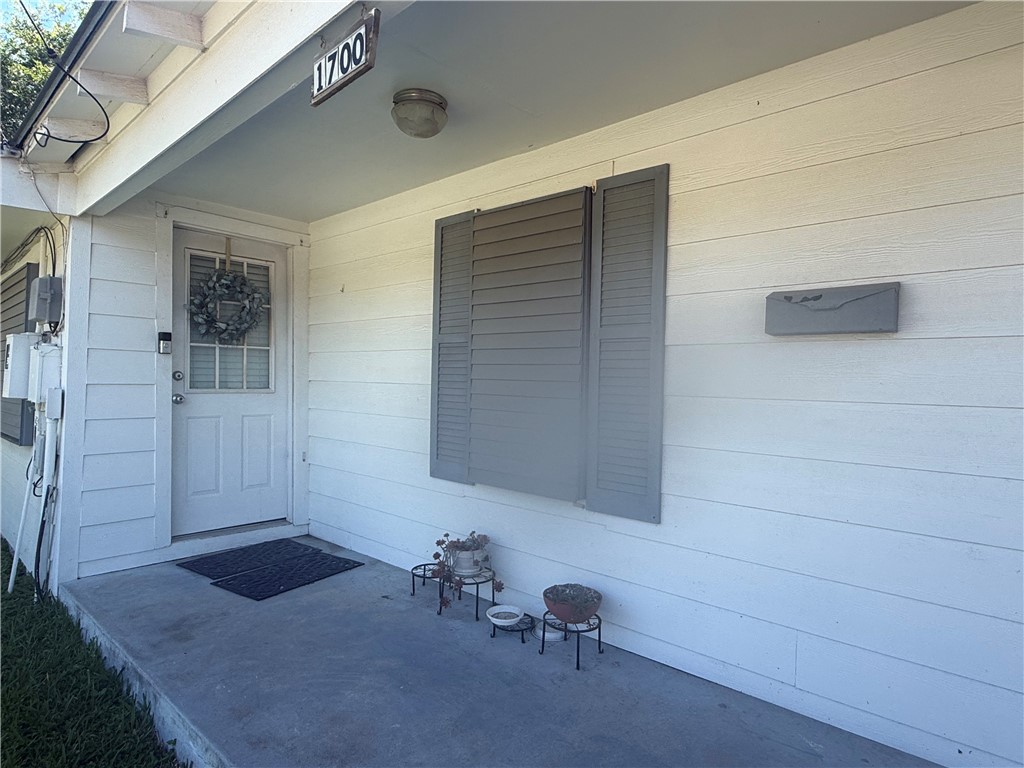 1700 S Cameron St Property Photo 2