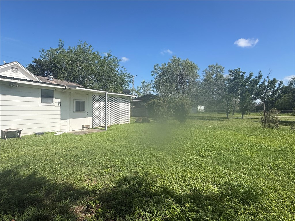 1700 S Cameron St Property Photo 3