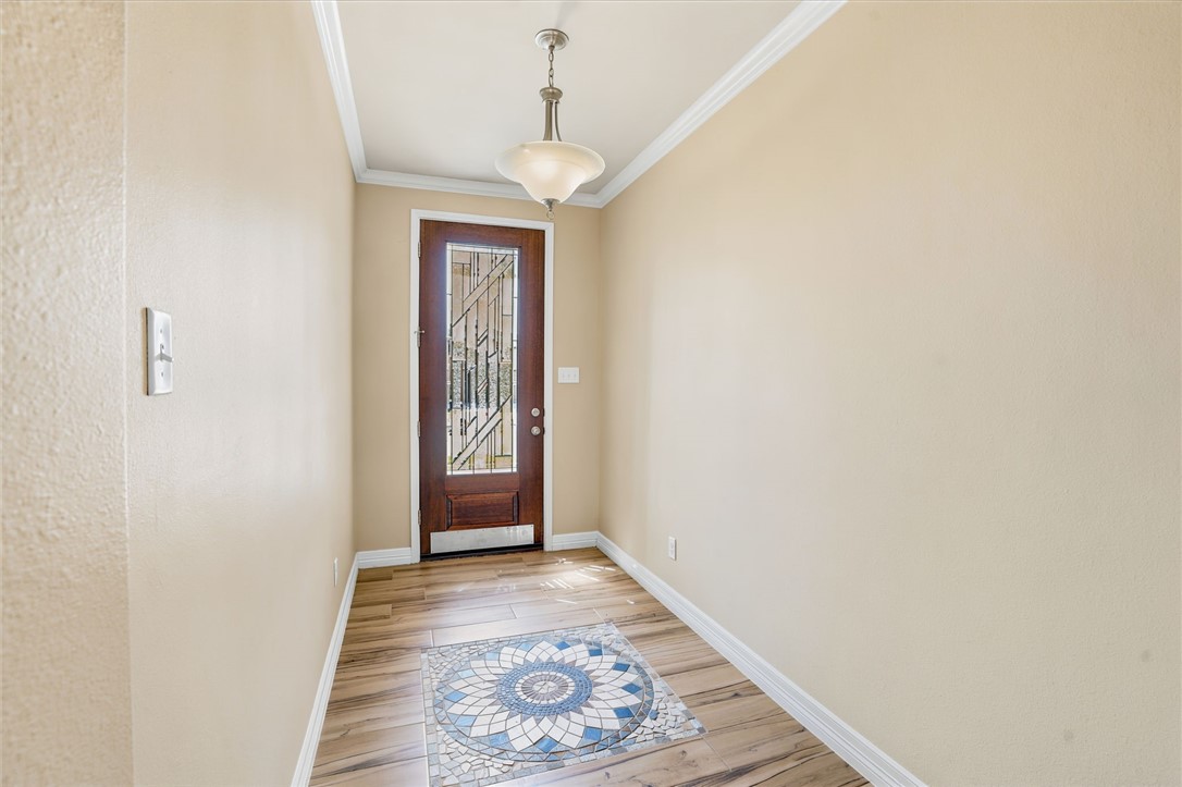 2221 Cuarzo Dr Property Photo 5
