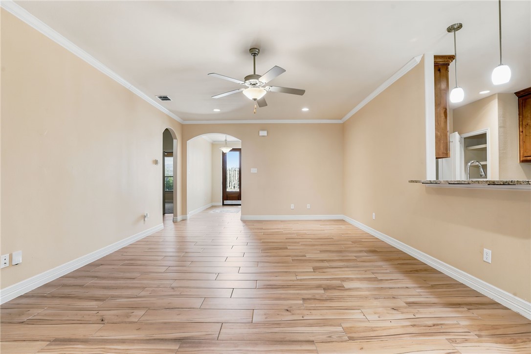 2221 Cuarzo Dr Property Photo 8