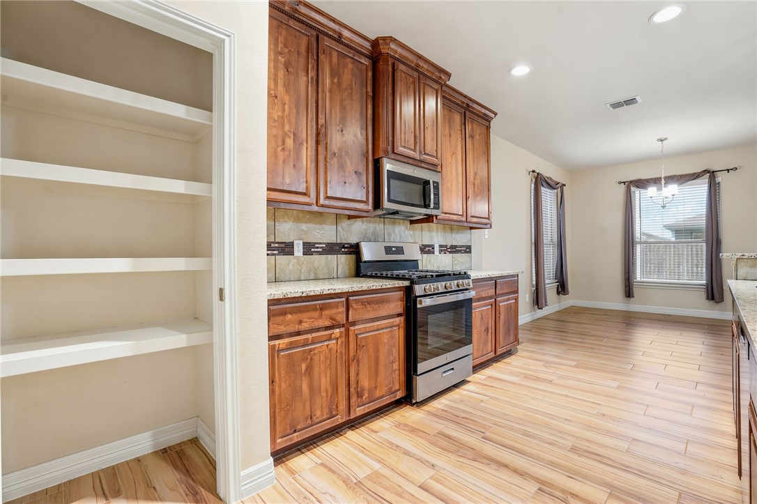 2221 Cuarzo Dr Property Photo 12