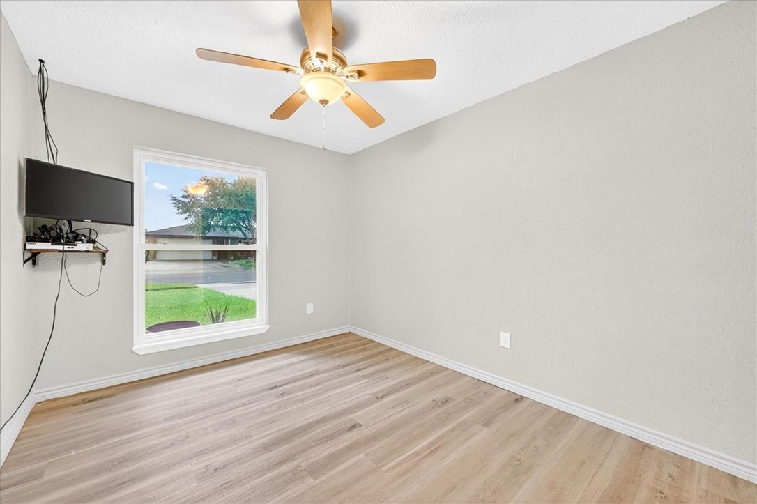 1749 Dawn Breeze Dr Property Photo 28