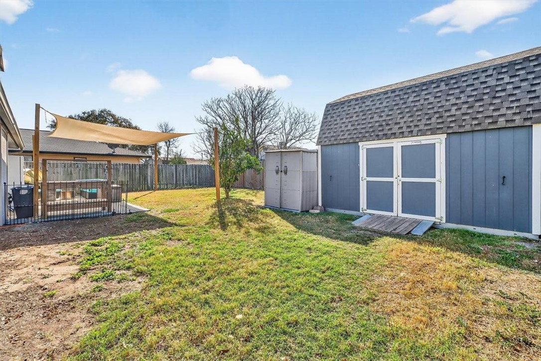 1749 Dawn Breeze Dr Property Photo 32