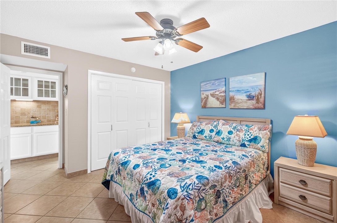 14810 Windward Dr 217 Property Photo 14