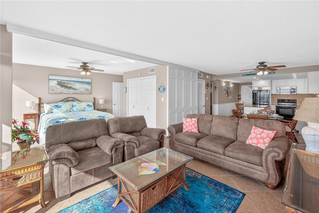 14810 Windward Dr 217 Property Photo 17