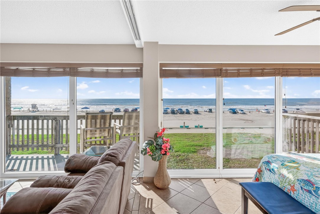 14810 Windward Dr 217 Property Photo 18