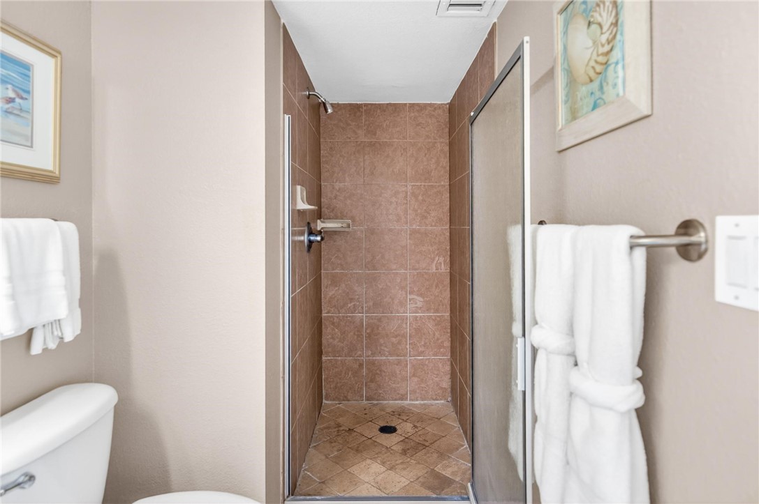 14810 Windward Dr 217 Property Photo 23