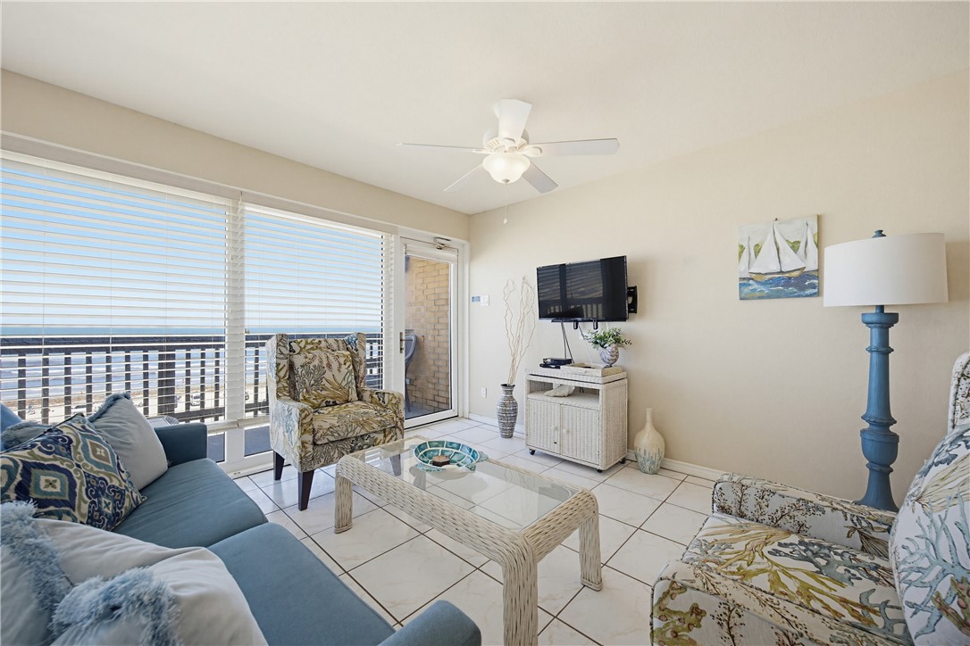 14810 Windward Dr 516 Property Photo 7