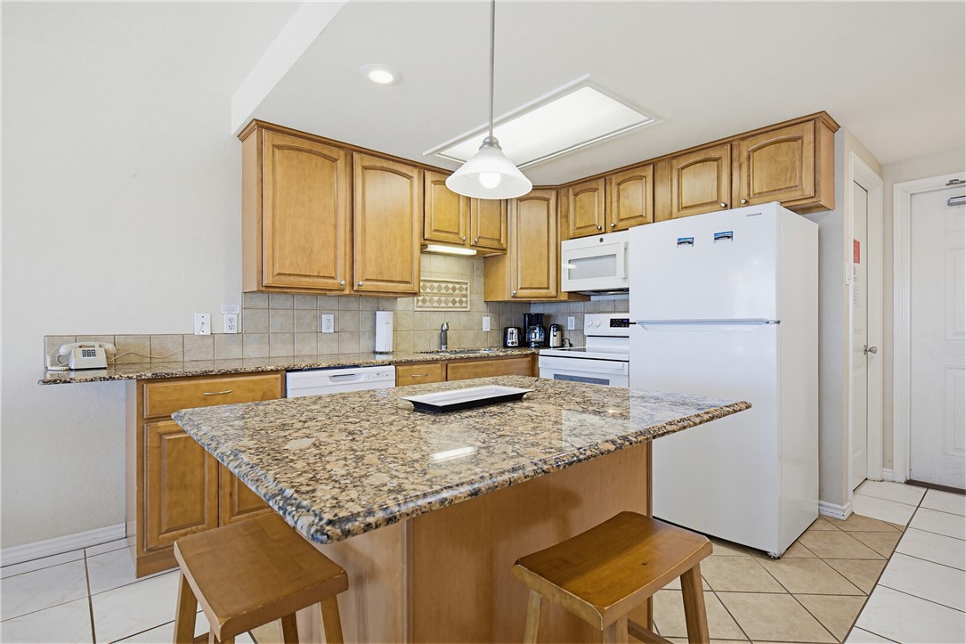 14810 Windward Dr 516 Property Photo 8