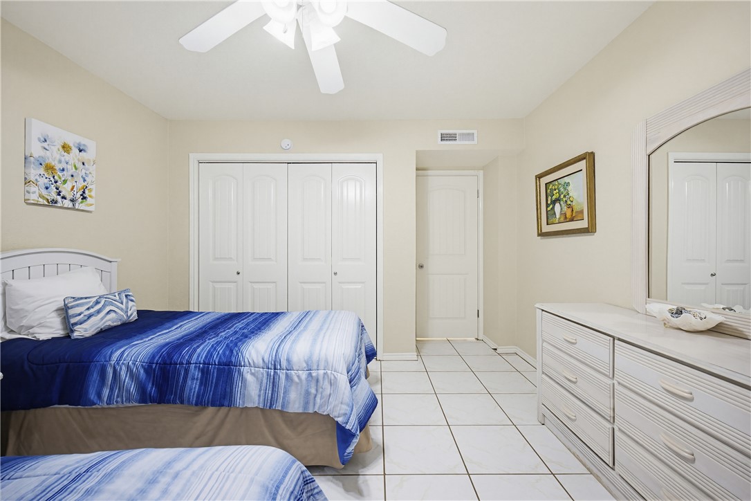 14810 Windward Dr 516 Property Photo 17