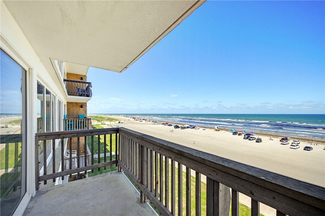 14810 Windward Dr 516 Property Photo 22