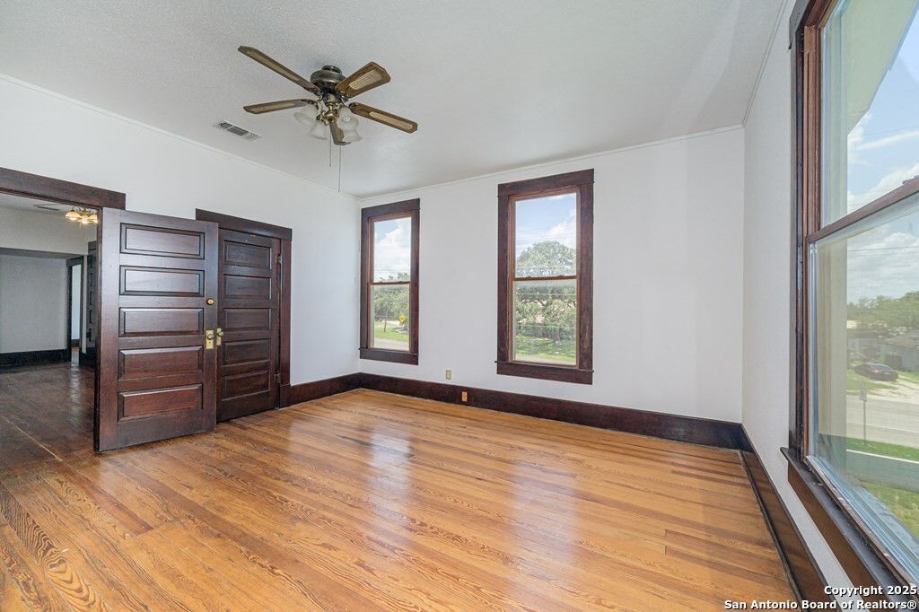 519 Fm 623 E Property Photo 25