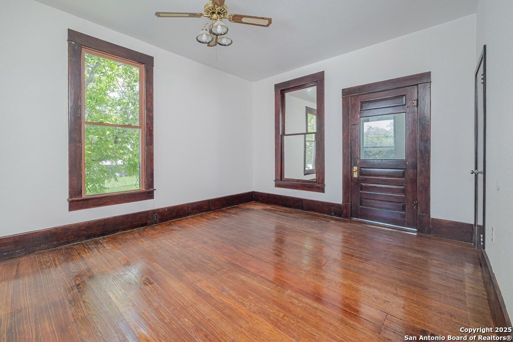 519 Fm 623 E Property Photo 28