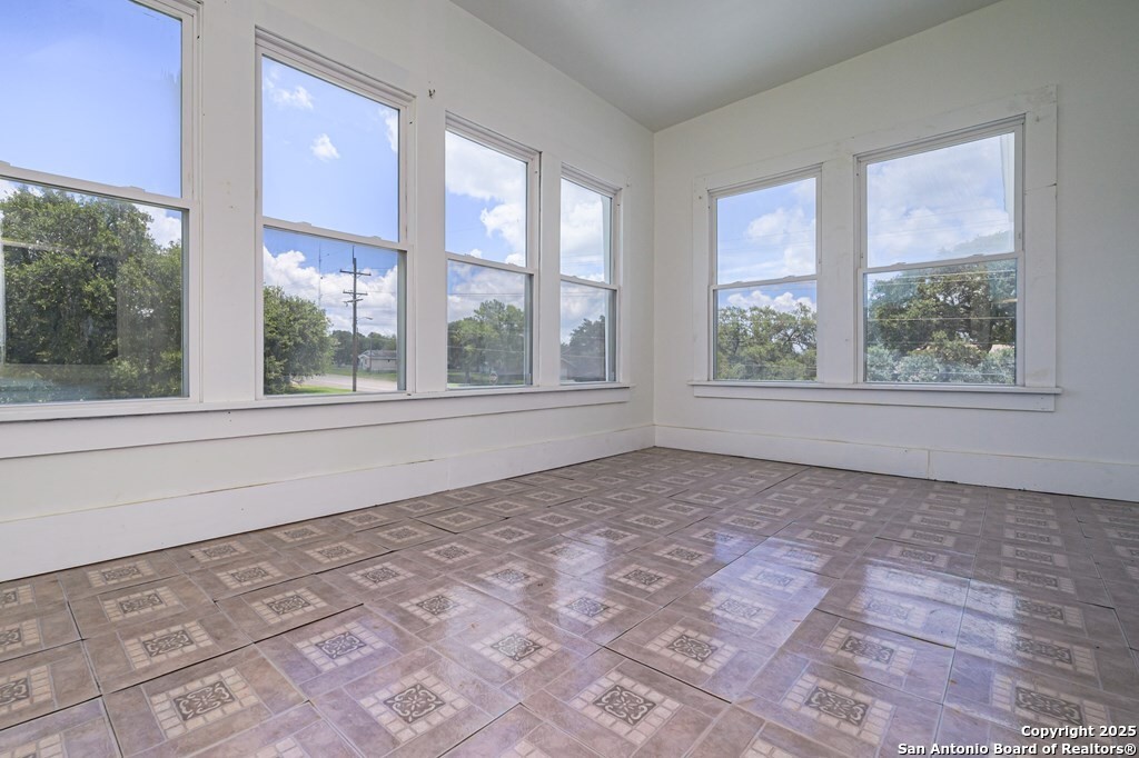 519 Fm 623 E Property Photo 30