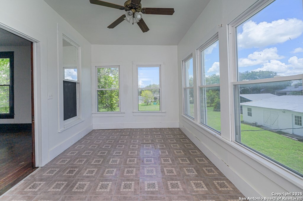 519 Fm 623 E Property Photo 31