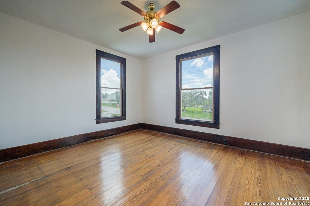 519 Fm 623 E Property Photo 33