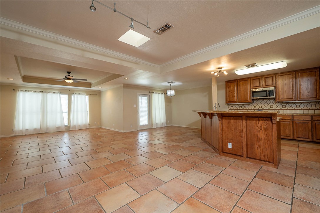 4245 Santa Fe St Property Photo 4