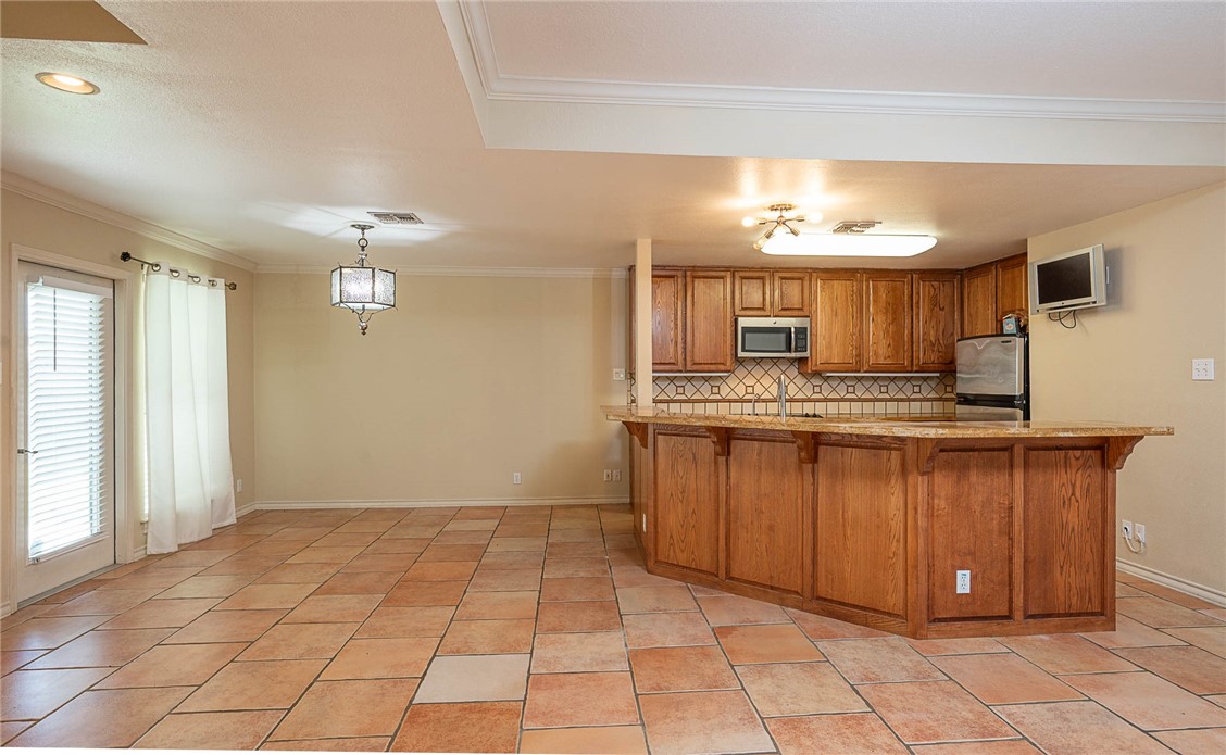 4245 Santa Fe St Property Photo 9