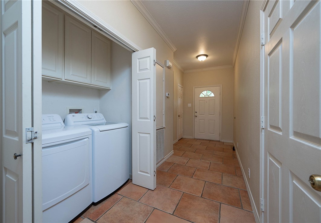 4245 Santa Fe St Property Photo 16