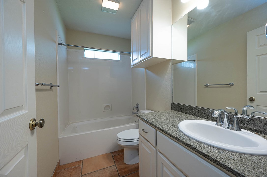 4245 Santa Fe St Property Photo 17
