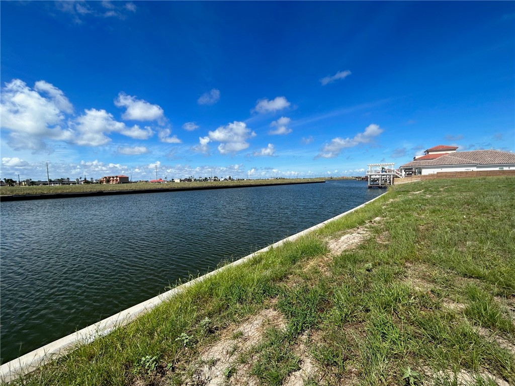 15229 Cane Harbor Blvd Property Photo 7