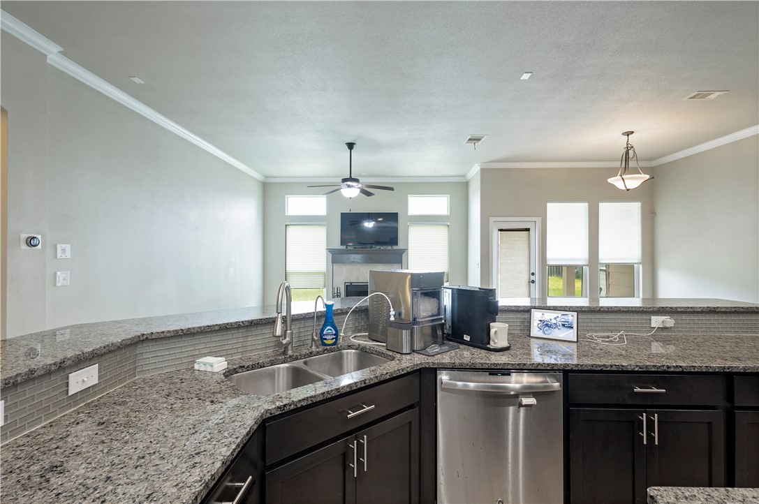 7514 Dr Hector P Garcia Dr Property Photo 23
