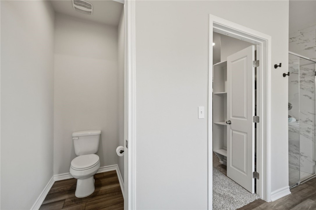 2418 Blessed St Property Photo 17