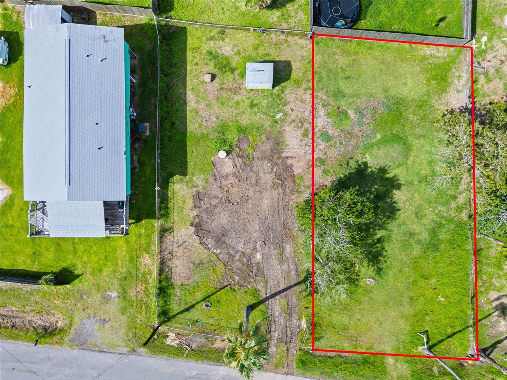 229 Riverdale Dr Property Photo 3