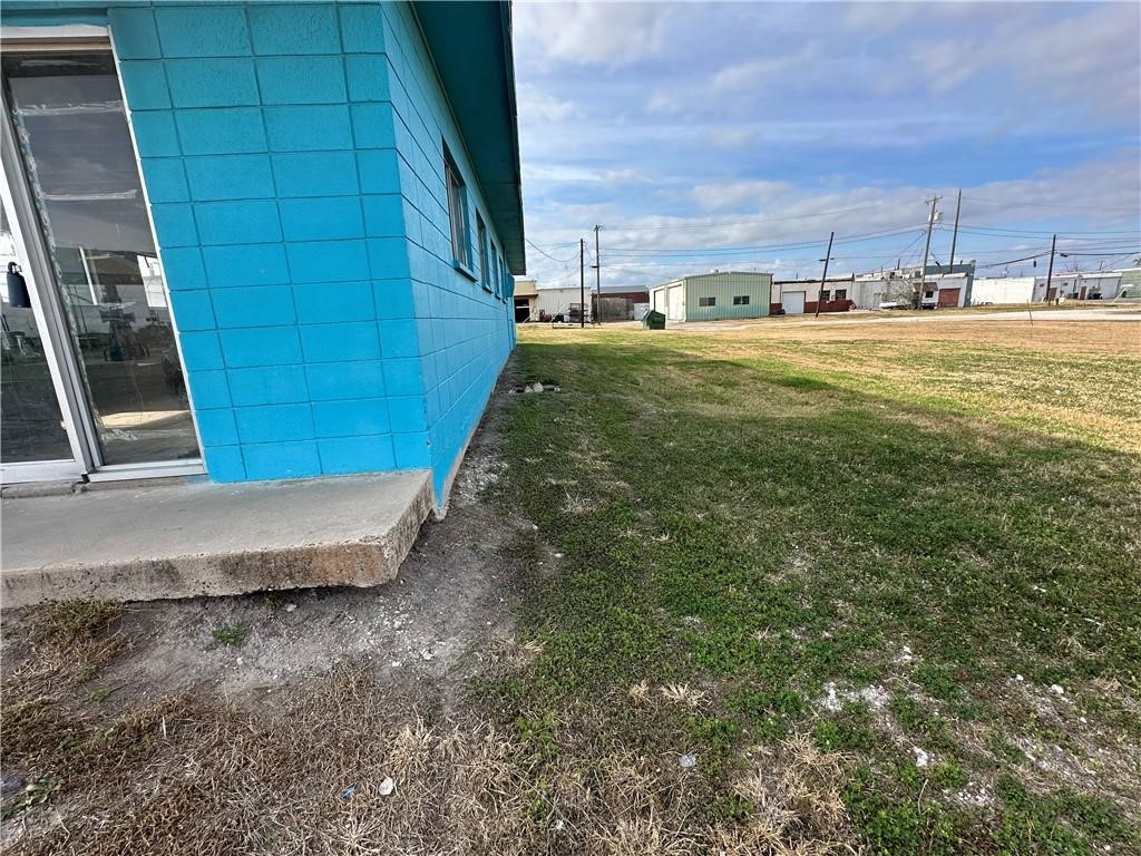 101 Mcintyre Ave Property Photo 11
