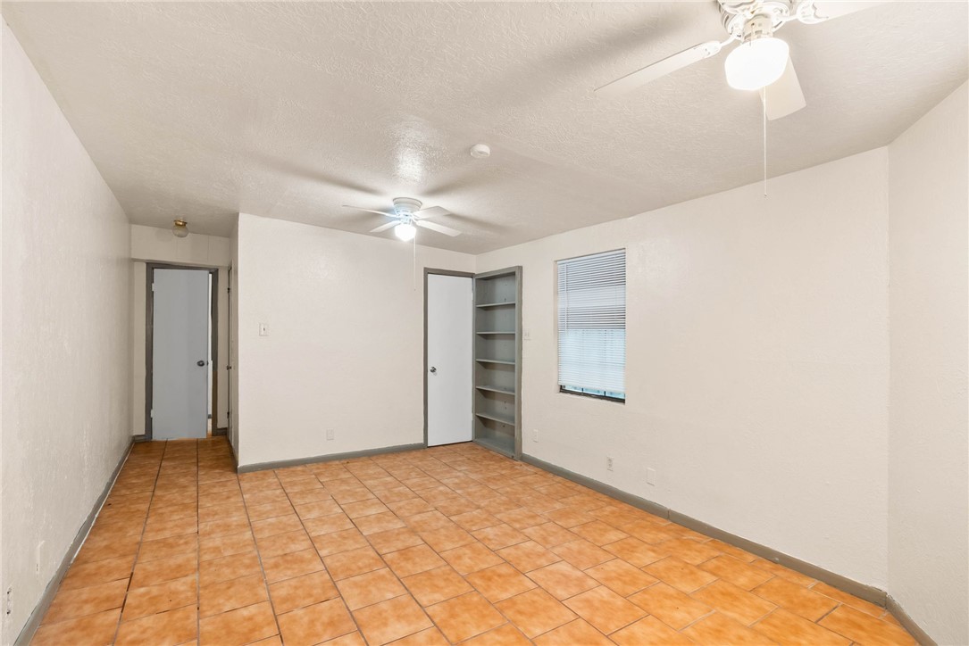 210 Tarlton St Property Photo 16