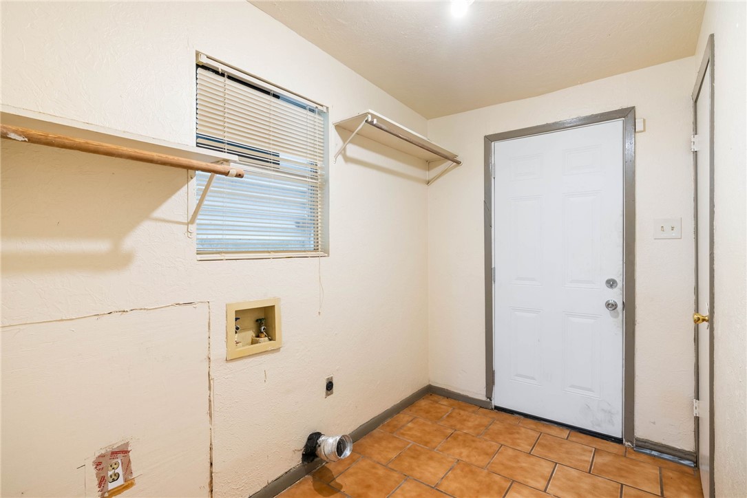 210 Tarlton St Property Photo 21