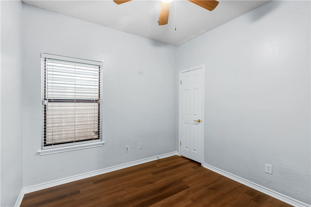 7658 Clearbrook Dr Property Photo 19