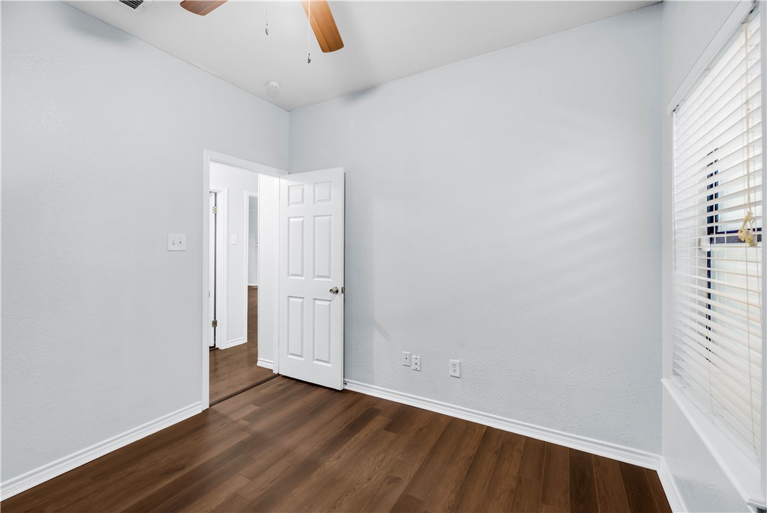 7658 Clearbrook Dr Property Photo 20