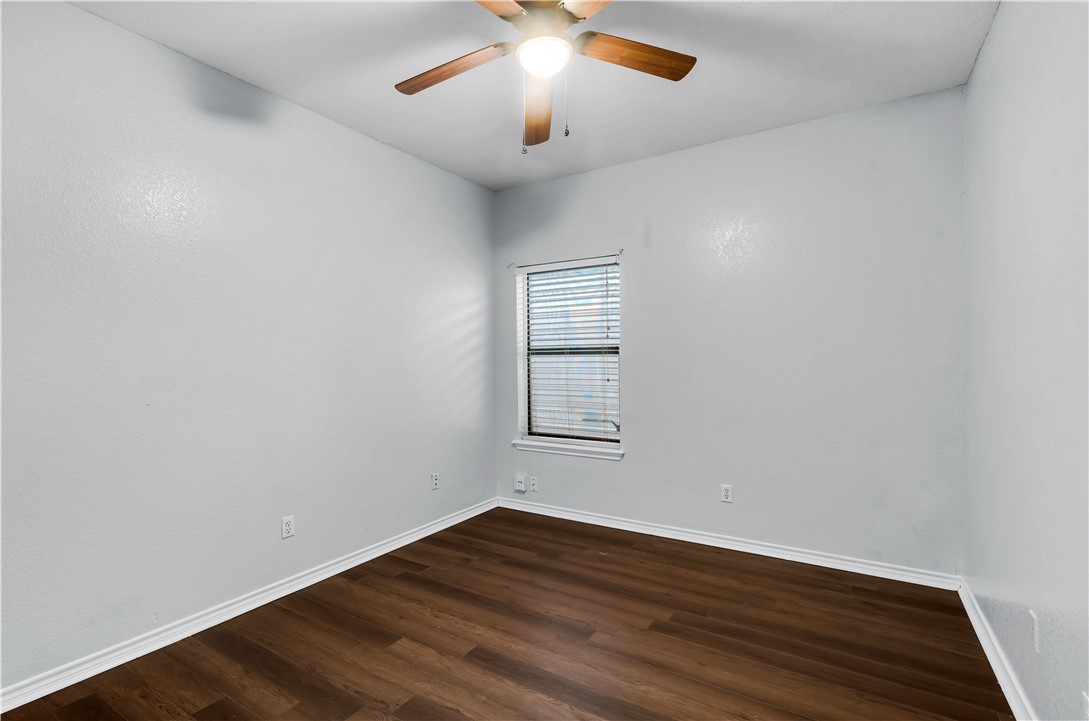7658 Clearbrook Dr Property Photo 21