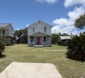 138 S Houston Property Photo 1