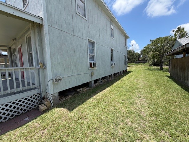 138 S Houston Property Photo 3