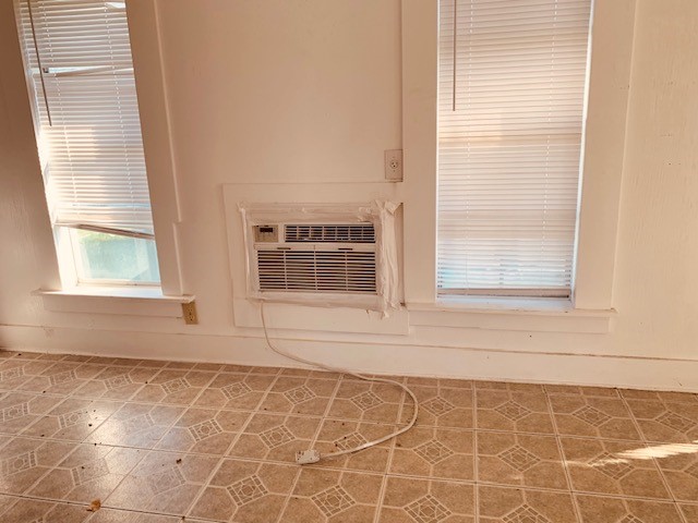 138 S Houston Property Photo 12