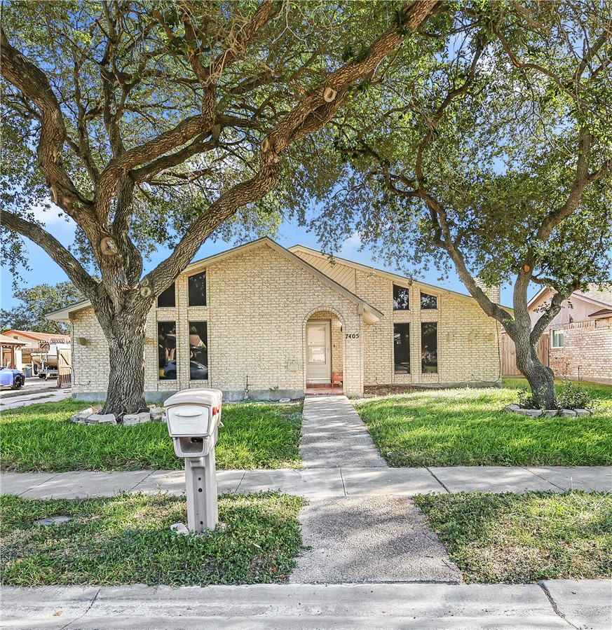 7405 Convair Dr Property Photo