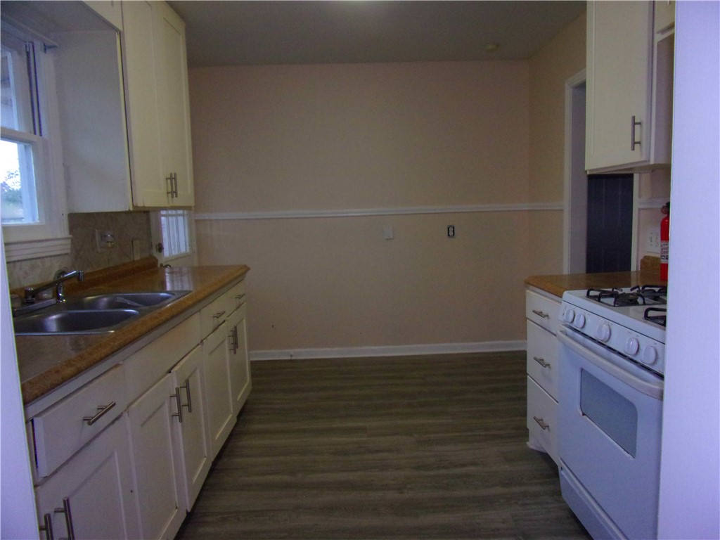 4434 Green Grove Dr Property Photo 9