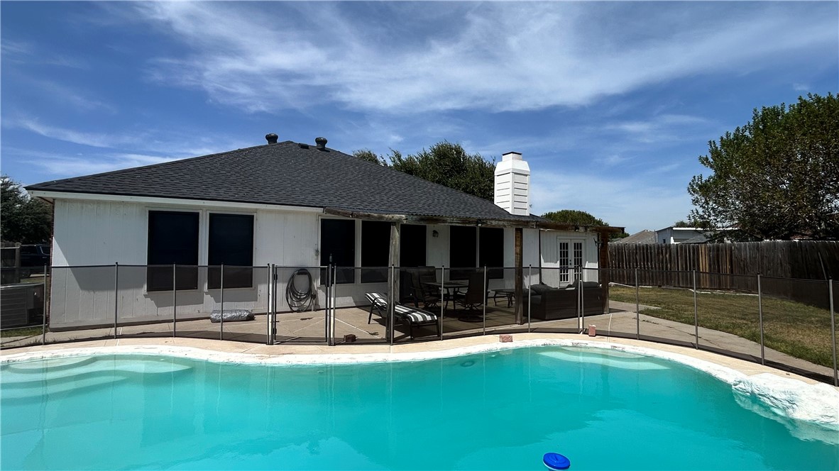 911 La Mirada Property Photo 1