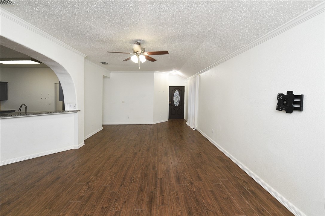 911 La Mirada Property Photo 10
