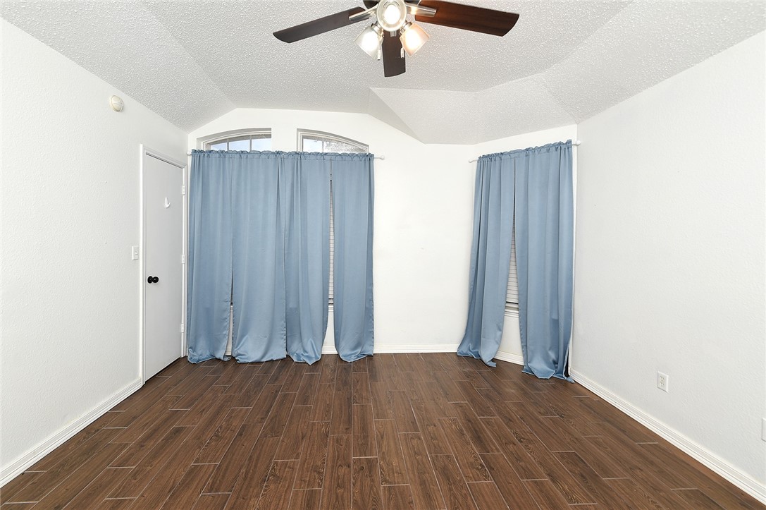 911 La Mirada Property Photo 25