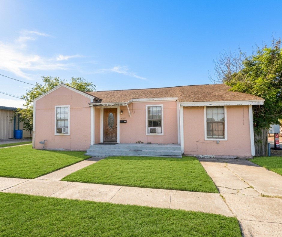477496 Property Photo 1
