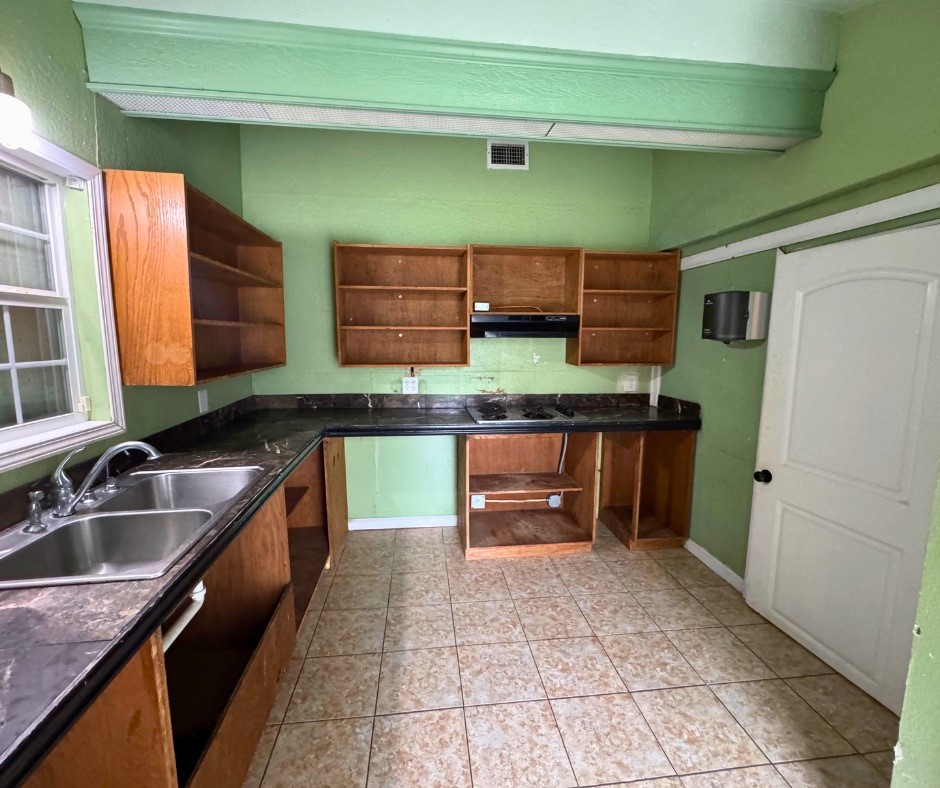 477496 Property Photo 5