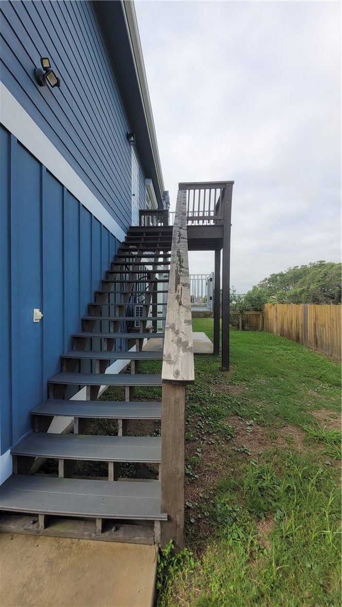 1215 S Live Oak St Property Photo 31