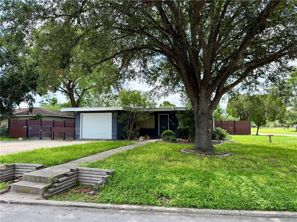1416 S 11th St Property Photo 2