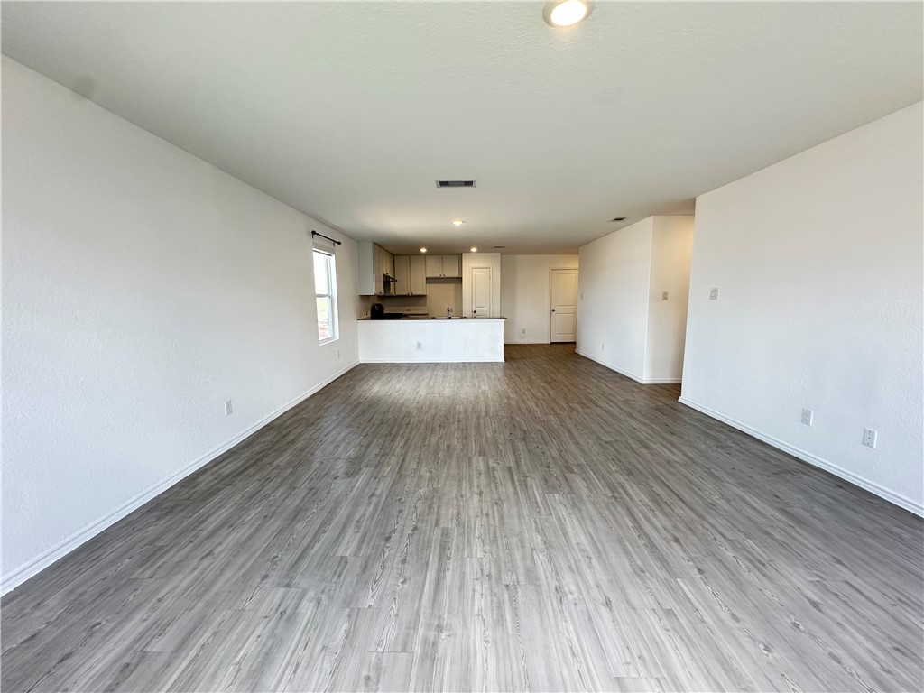 1203 Athena Dr Property Photo 12