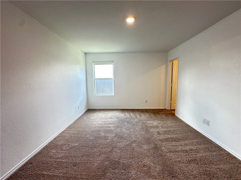 1203 Athena Dr Property Photo 16