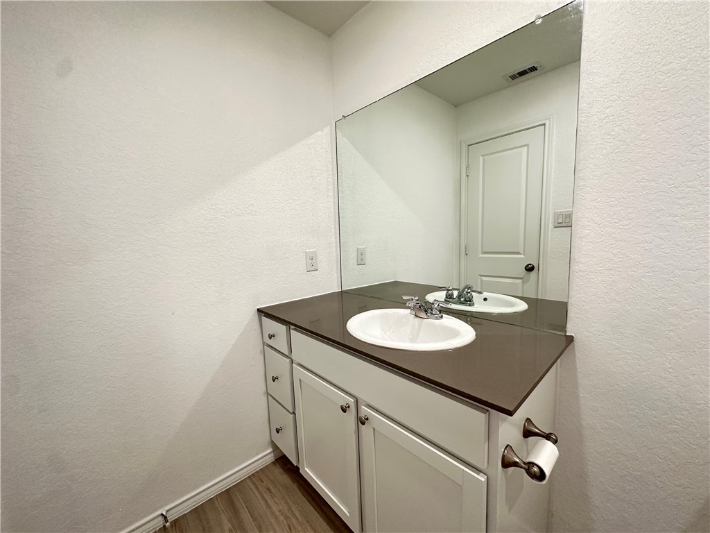 1203 Athena Dr Property Photo 23
